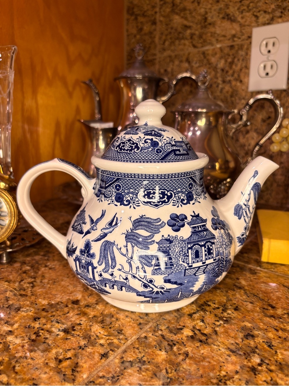 Churchill Blue Willow Teapot w Lid Staffordshire England Blue White Transferware